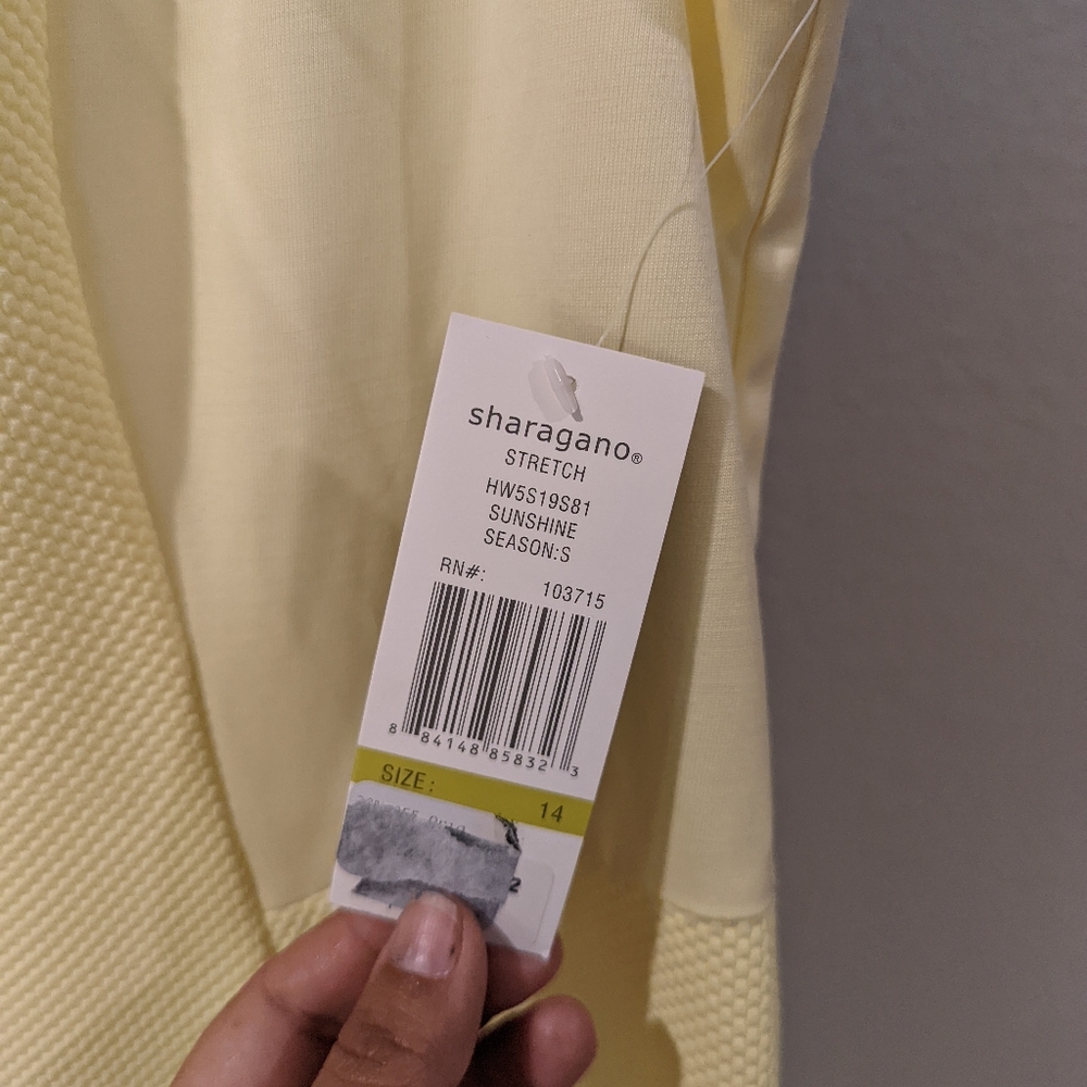 Dress - Picture 10 of 11